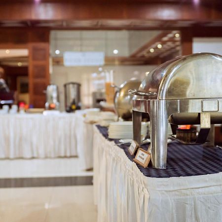 Peacock Hotel Dar es Salaam Luaran gambar