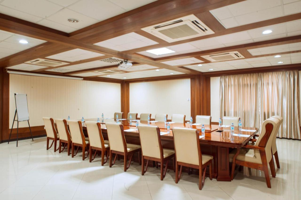 Peacock Hotel Dar es Salaam Luaran gambar
