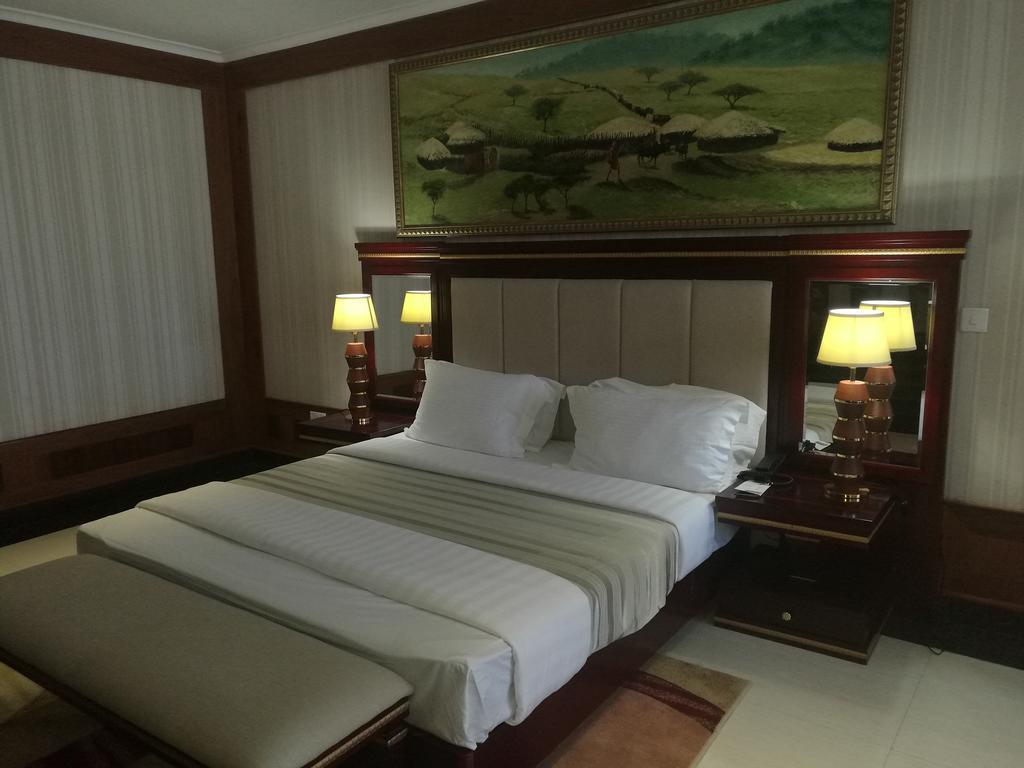 Peacock Hotel Dar es Salaam Luaran gambar